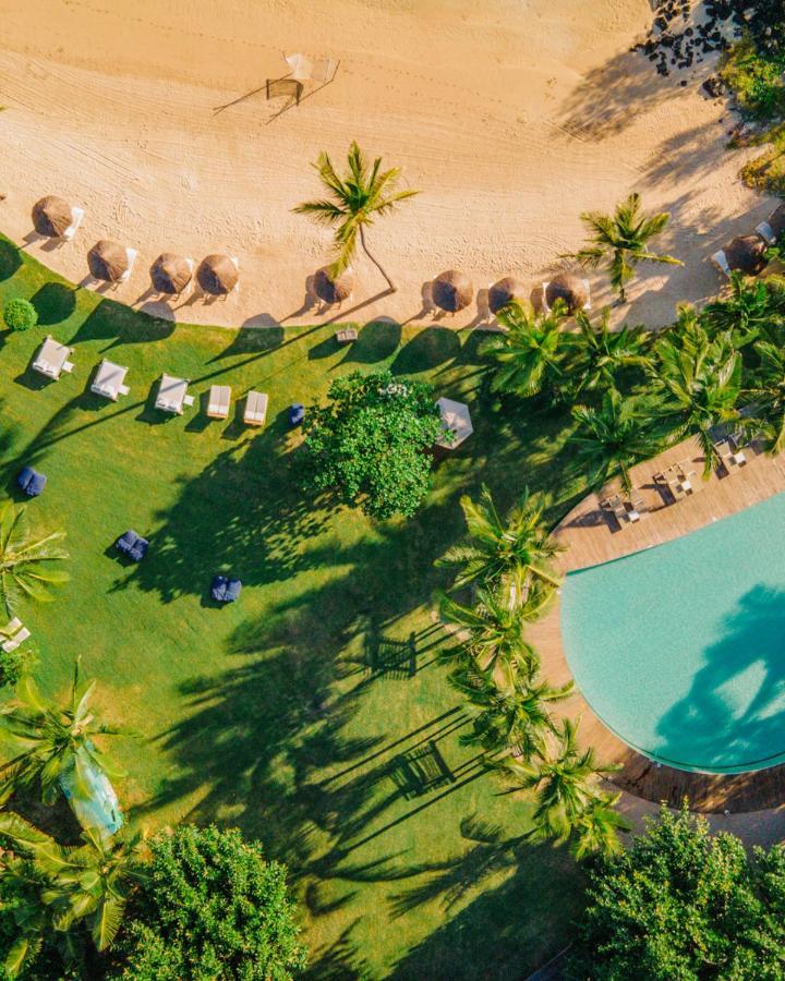 Lux* Grand Gaube Resort & Villas Exterior foto Aerial view of the beach at the Four Seasons Resort