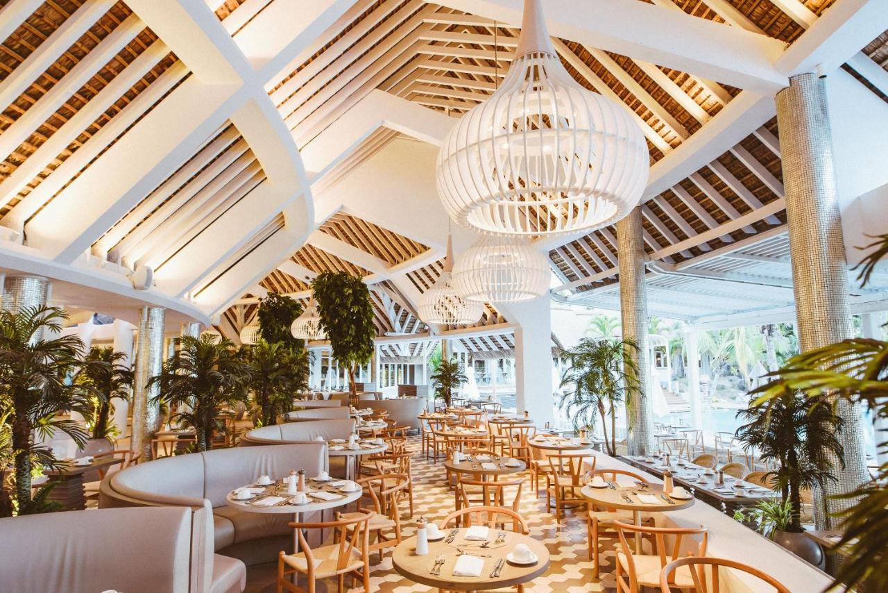 Lux* Grand Gaube Resort & Villas Exterior foto The interior of the restaurant