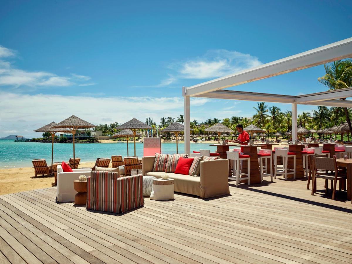 Lux* Grand Gaube Resort & Villas Exterior foto The Beach Bar at Sandals South Coast