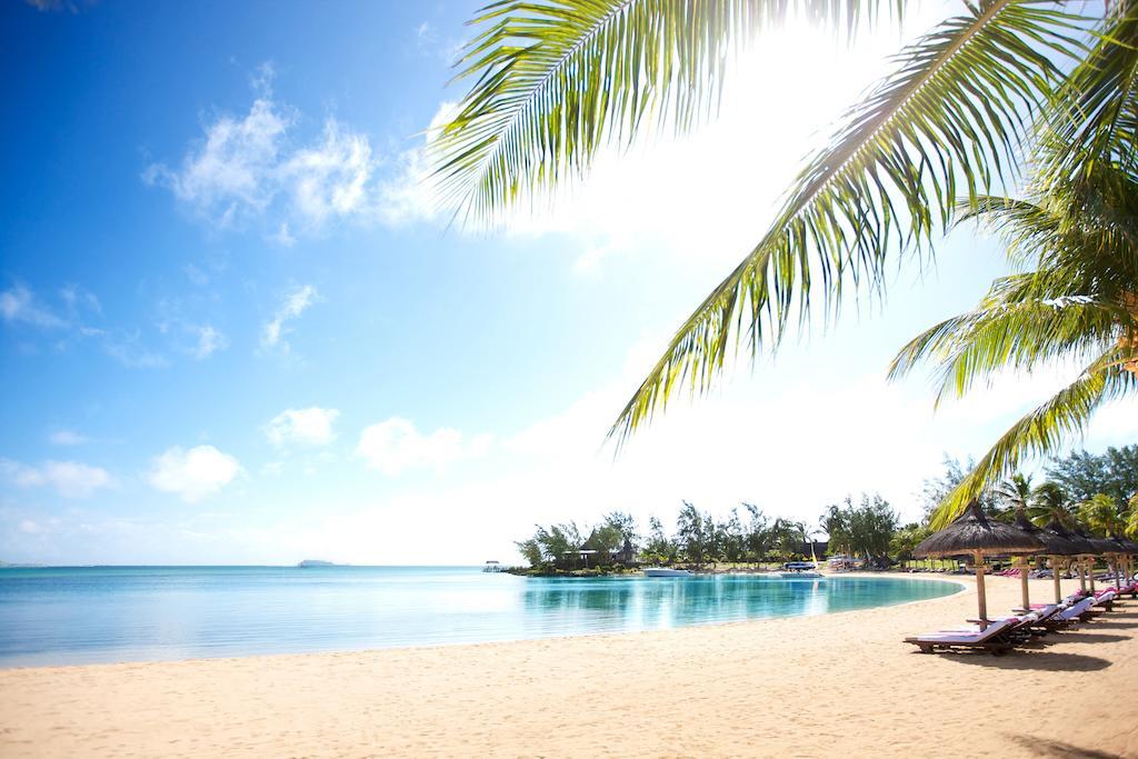 Lux* Grand Gaube Resort & Villas Exterior foto Beach at the Sheraton Resort