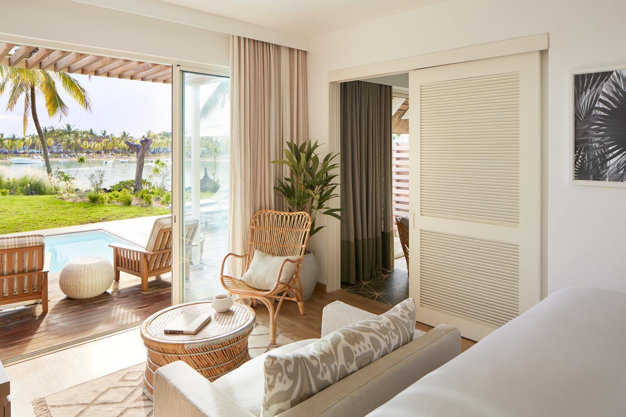 Lux* Grand Gaube Resort & Villas Exterior foto A room at the resort