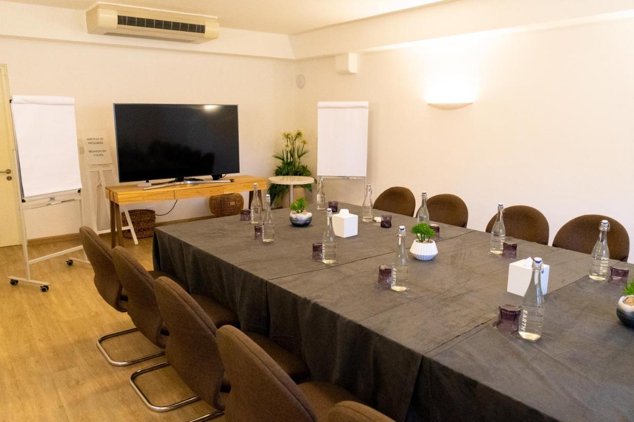 Lux* Grand Gaube Resort & Villas Exterior foto The boardroom at the London Business School