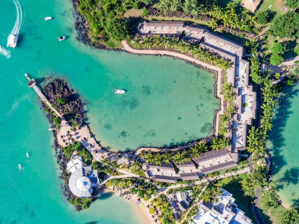 Lux* Grand Gaube Resort & Villas Exterior foto Aerial view of the resort